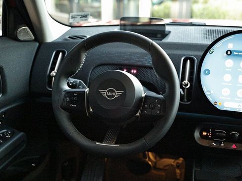 Used 2025 MINI Cooper Countryman S w/ Comfort Package Max image 29