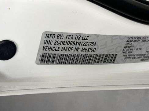 Used 2022 Jeep Compass Latitude w/ Convenience Group AWD/4WD image 30