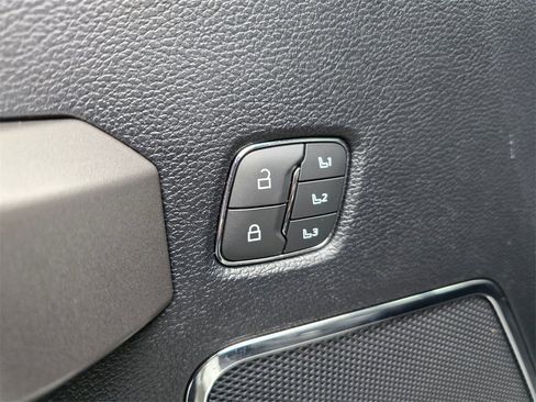 Used 2020 Ford F450 Platinum w/ Camper Package image 31