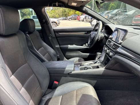 Used 2018 Honda Accord Sport image 27