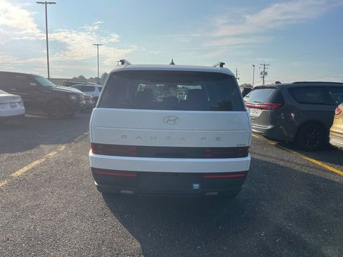 Used 2026 Hyundai Santa Fe SEL FWD image 5