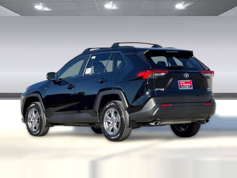 New 2025 Toyota RAV4 XLE image 7