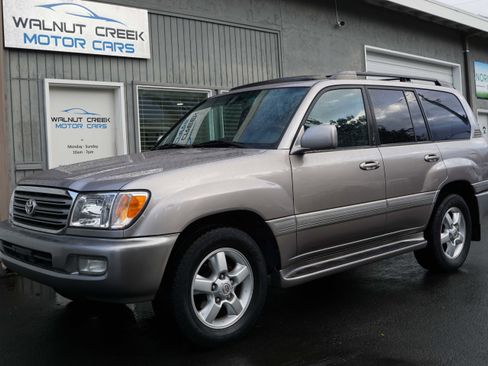 Used 2004 Toyota Land Cruiser image 4