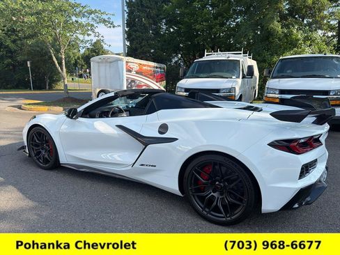 Used 2024 Chevrolet Corvette Z06 w/ Z07 Performance Package RWD image 31
