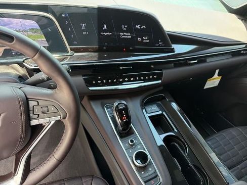 Used 2024 Cadillac Escalade Sport Platinum AWD/4WD image 31