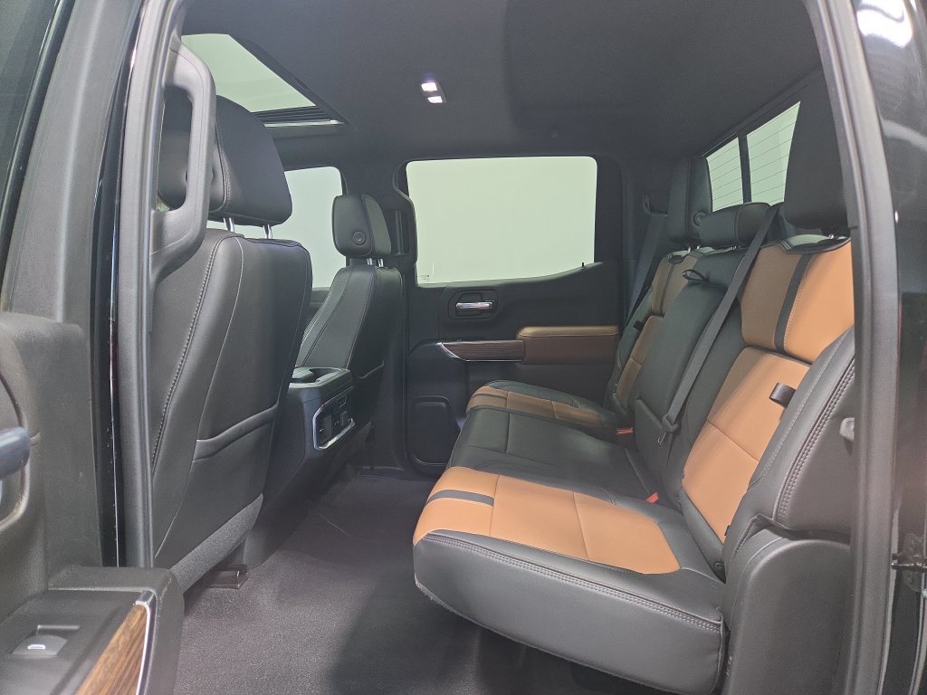 Used 2019 Chevrolet Silverado 1500 High Country w/ Technology Package AWD/4WD image 28