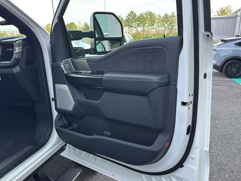 New 2026 Ford F250 Platinum w/ FX4 Off-Road Package AWD/4WD image 17