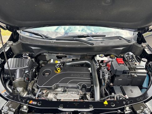 Used 2025 Chevrolet Equinox LT FWD image 32