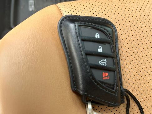 Used 2024 Lexus ES 350 w/ Premium Package FWD image 34