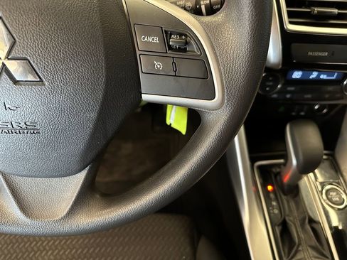 Used 2019 Mitsubishi Eclipse Cross LE AWD/4WD image 11