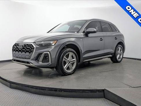 Used 2023 Audi Q5 e Premium Plus w/ Premium Plus Package AWD/4WD image 2
