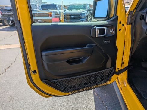 Used 2021 Jeep Wrangler Unlimited Sport AWD/4WD image 12