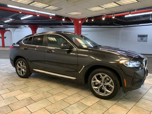 Used 2025 BMW X4 xDrive30i AWD/4WD image 10