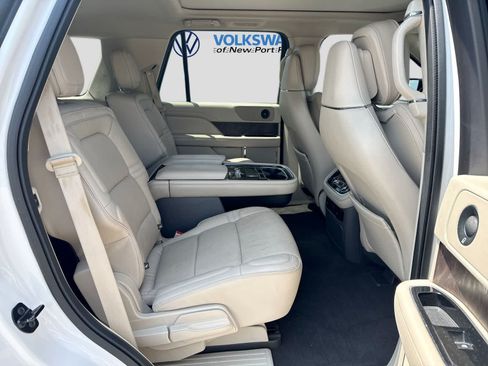 Used 2018 Lincoln Navigator Reserve w/ Technology Package AWD/4WD image 27