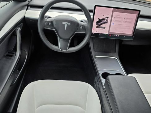 Used 2022 Tesla Model 3 Standard Range RWD image 13