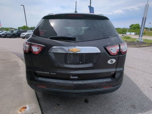 Used 2017 Chevrolet Traverse LT w/ Style and Technology Package AWD/4WD image 12