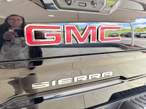 Used 2026 GMC Sierra 1500 SLT w/ SLT Premium Plus Package AWD/4WD image 30