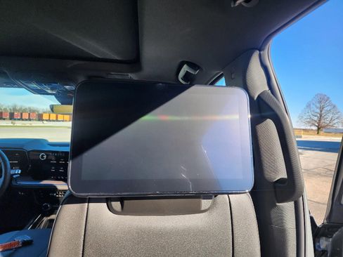 New 2026 Chevrolet Suburban Premier image 10