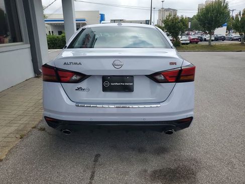 Certified 2023 Nissan Altima 2.5 SR w/ SR Premium Package FWD image 9