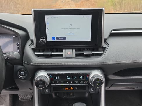 Used 2024 Toyota RAV4 XLE image 19