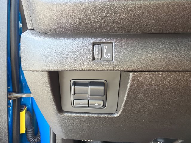 Certified 2024 Chevrolet Colorado Trail Boss w/ Advanced Trailering Package AWD/4WD image 24