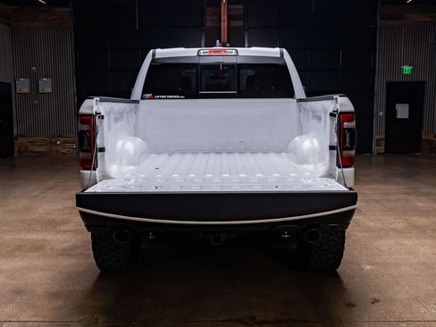 Used 2023 RAM 1500 Big Horn AWD/4WD image 9