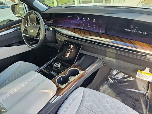 New 2026 Cadillac Escalade ESV Platinum Sport image 10