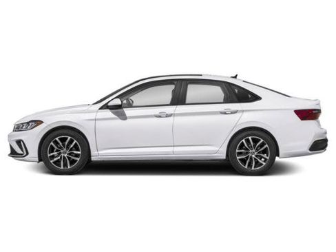 Used 2025 Volkswagen Jetta SE FWD image 3