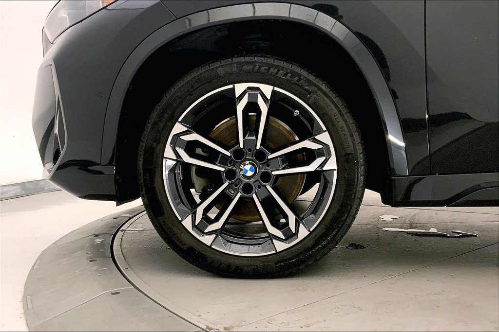 Used 2023 BMW X1 xDrive28i w/ M Sport Package AWD/4WD image 8