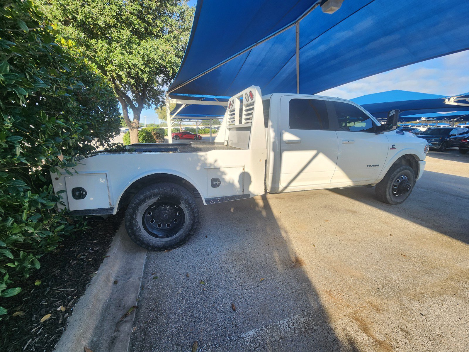 Used 2022 RAM 3500 Laramie w/ Night Edition AWD/4WD image 4