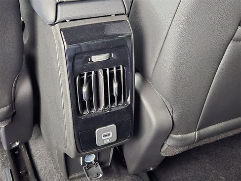 New 2026 Jeep Compass Latitude image 10