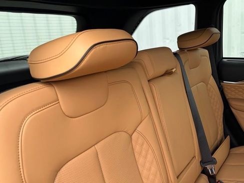 New 2026 Jeep Grand Cherokee Summit AWD/4WD image 32