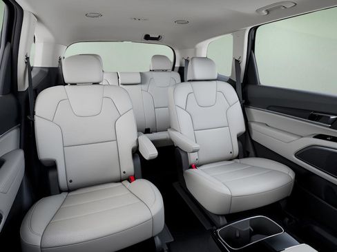 New 2025 Kia Telluride S image 16