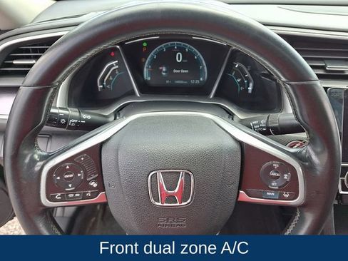 Used 2017 Honda Civic Touring image 4
