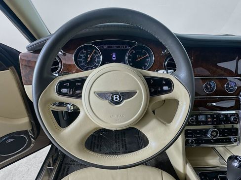 Used 2011 Bentley Mulsanne RWD image 11