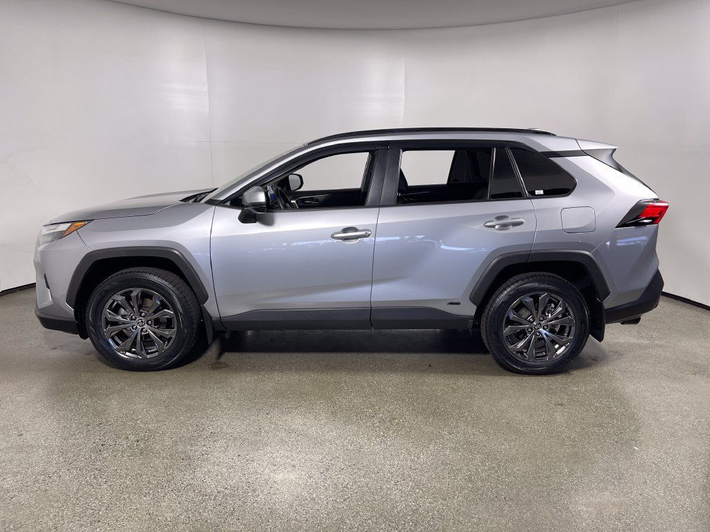 Certified 2023 Toyota RAV4 XLE Premium AWD/4WD image 6