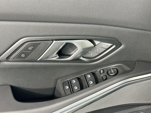 New 2026 BMW 330i Sedan w/ M Sport Package image 17