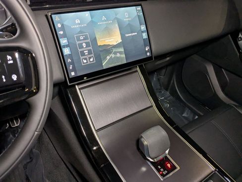 New 2026 Land Rover Range Rover Velar Dynamic SE image 12