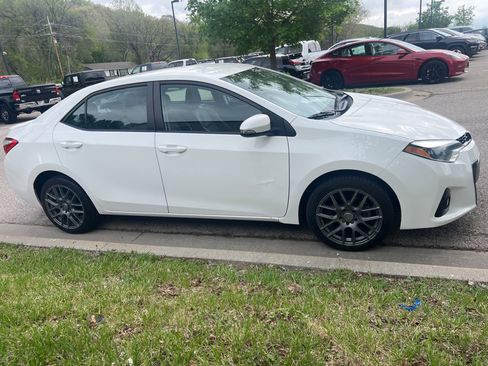 Used 2015 Toyota Corolla S image 4