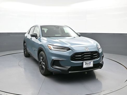 Certified 2025 Honda HR-V Sport image 3