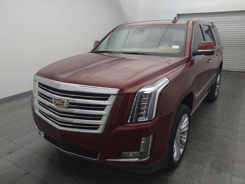 Used 2018 Cadillac Escalade Platinum RWD image 15