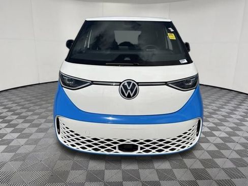Used 2025 Volkswagen ID. Buzz Pro S RWD image 12