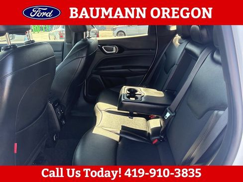 Used 2025 Jeep Compass Trailhawk AWD/4WD image 12