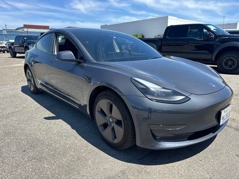 Used 2023 Tesla Model 3 Standard Range RWD image 3