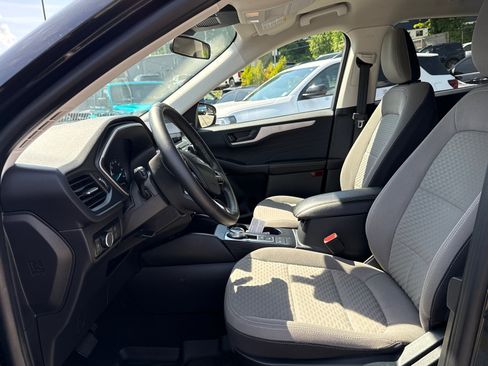 Certified 2022 Ford Escape SE w/ Cold Weather Package FWD image 10