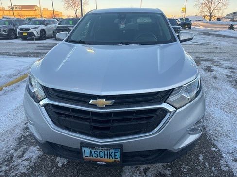 Used 2020 Chevrolet Equinox LT image 2