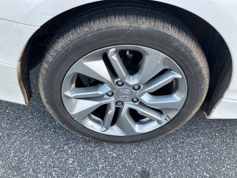 Used 2018 Honda Accord LX image 32