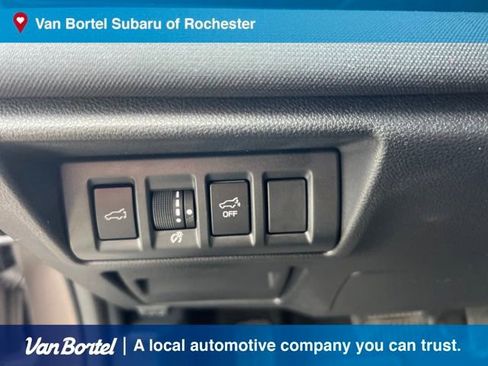 Used 2023 Subaru Outback Premium image 16