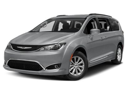 Used 2019 Chrysler Pacifica Touring Plus w/ Tire & Wheel Group
