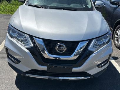 Used 2019 Nissan Rogue SL w/ Premium Package